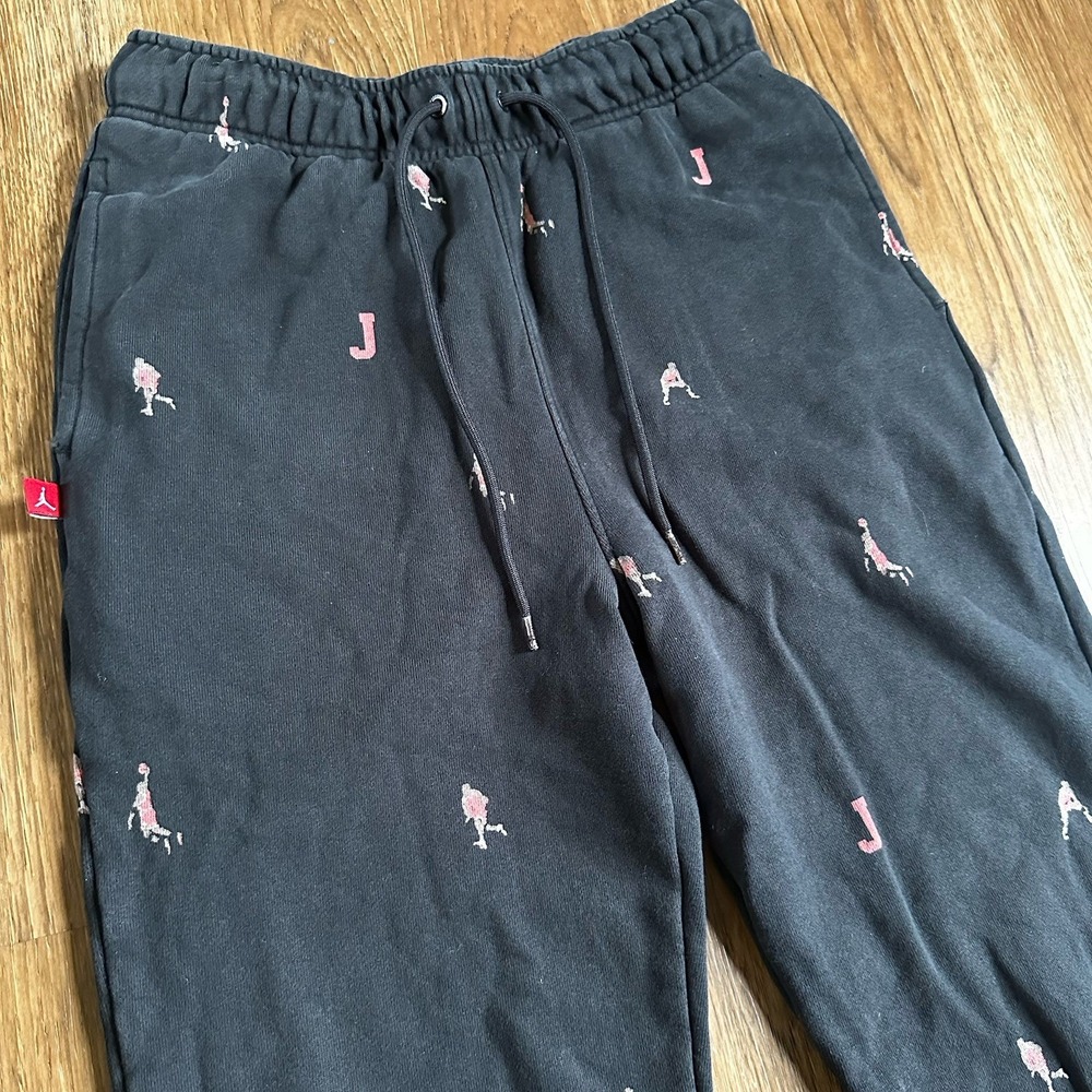 Air Jordan Brand Essentials Sweatpants Men's Small All Over Print Black Joggers